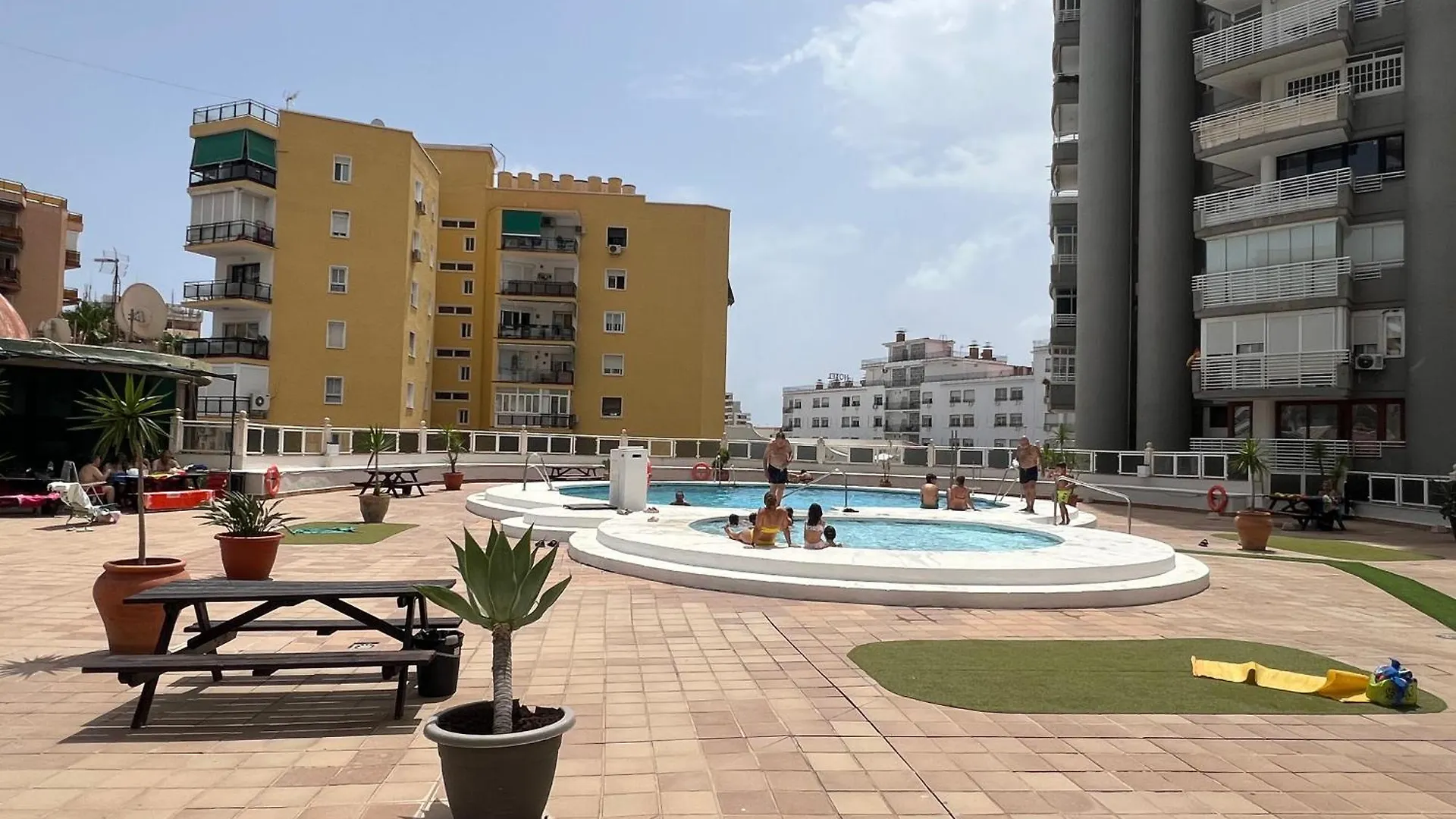 Appartement Precioso Capricho En Las 3 Torres Torremolinos